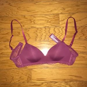 Gap 32A Wireless Purple Bra